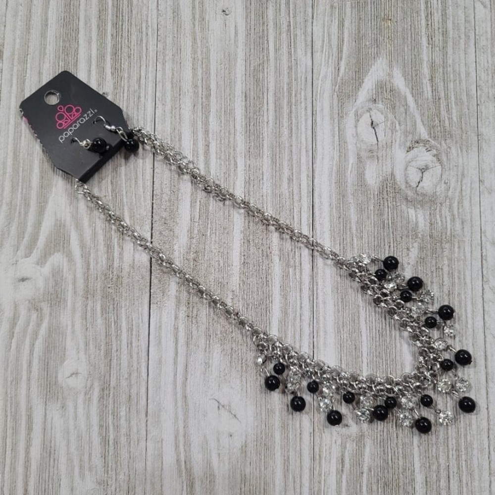 Paparazzi Necklace and Earrings
